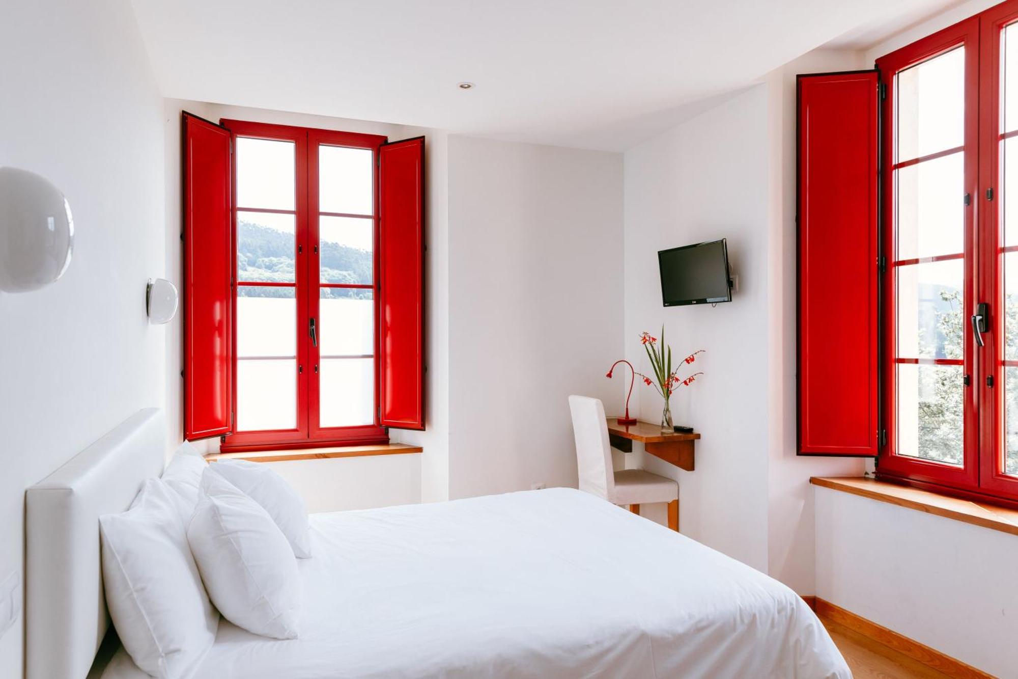 Hotel El Castano Dormilon Santa Marta de Ortigueira Ngoại thất bức ảnh